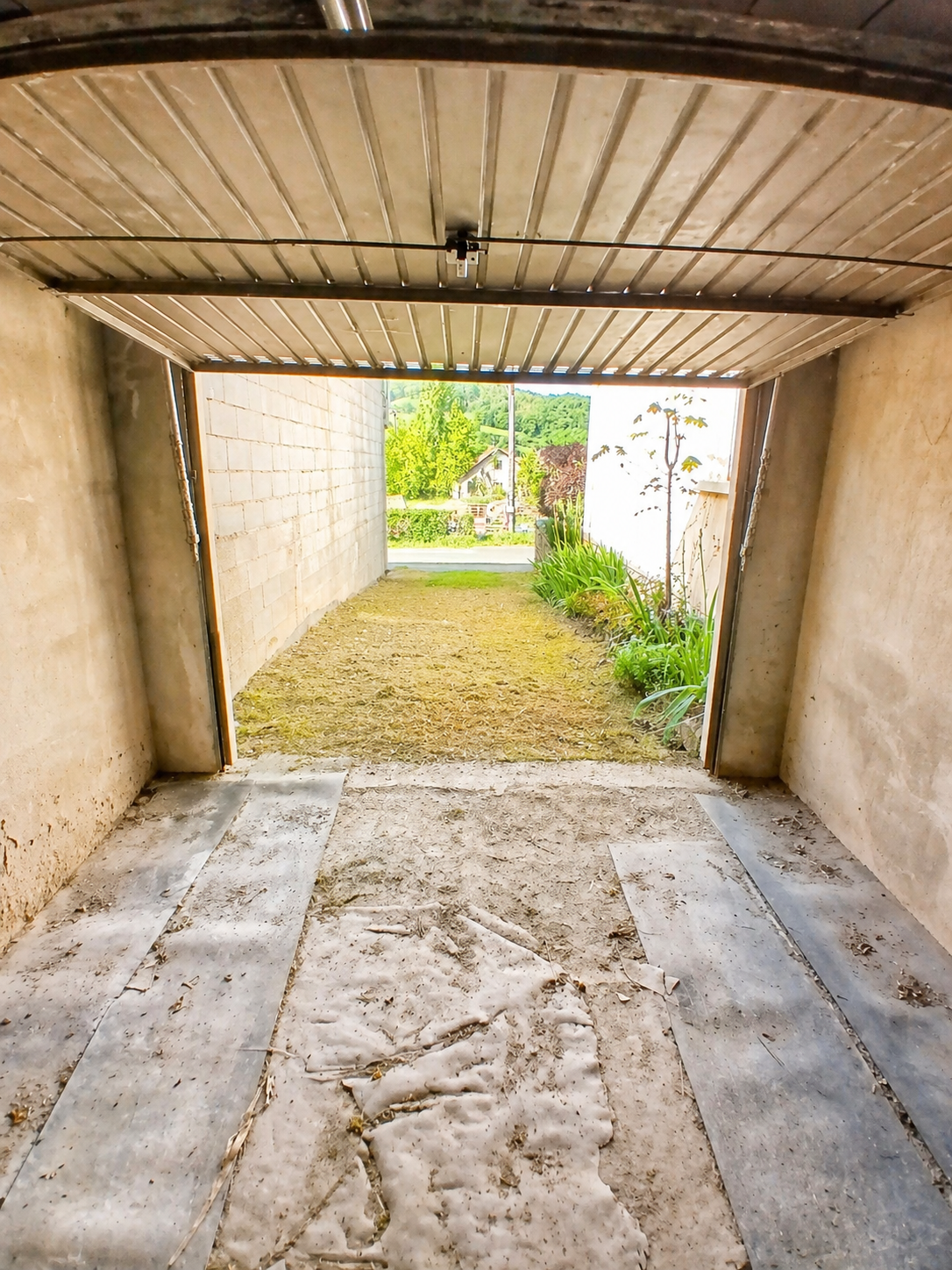 14-garage-1